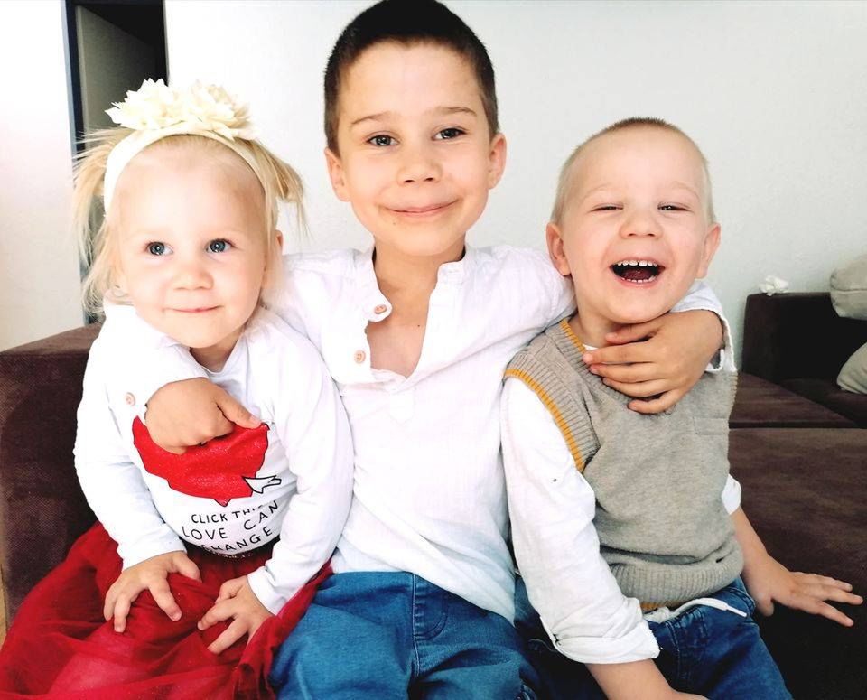 Kazik z rodzeństwem