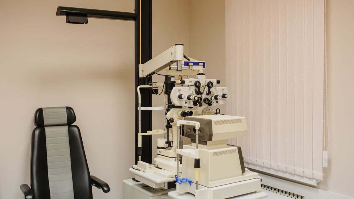 Keratometria jest nieinwazyjnym, bezbolesnym badaniem