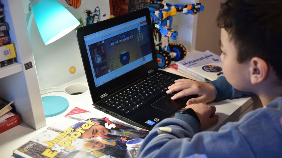 Laptopy dla czwartoklasistów. Takie oświadczenie trzeba będzie podpisać