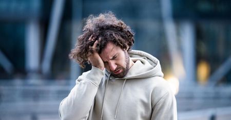 Zabija neurony i wykańcza mózg. Ten sygnał zdradza alzheimera nawet 20 lat przed diagnozą