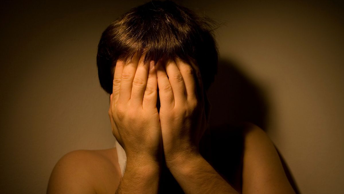 Depresja, myśli samobójcze, kryzys psychiczny. Gdzie szukać bezpłatnej pomocy?
