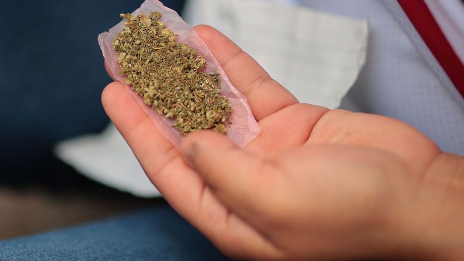 W szafce nastolatka znaleziono narkotyki. Afera w jednej z warszawskich szkół