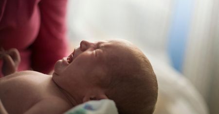 "Ciągle narzekała, że moje dziecko płacze". Kobieta znalazła sposób na to, by sąsiadka przestała ją nękać