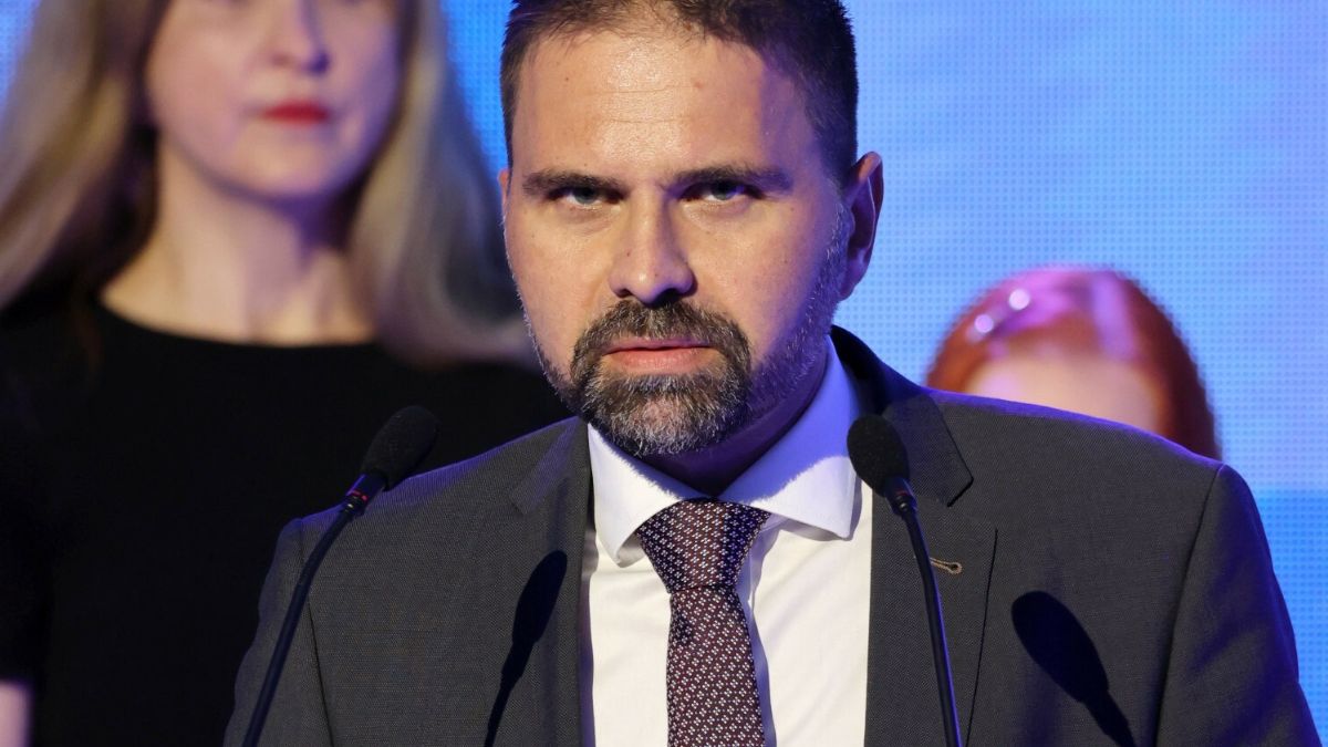 Prof. Krzysztof Pyrć specjalizuje się w badaniach nad wirusami zagrażającymi zdrowiu publicznemu w XXI wieku