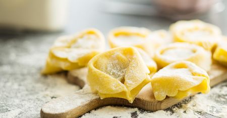 Tortellini - kalorie i wartości odżywcze, przepis, rodzaje farszu
