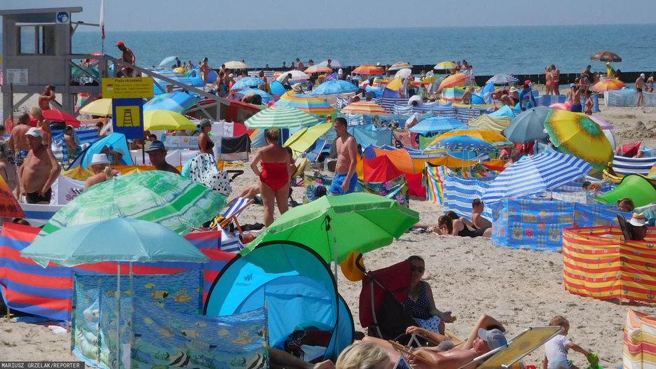 Jadą całymi rodzinami. Taki mają sposób na tanie wakacje