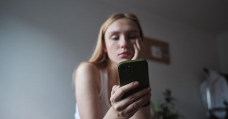Google wprowadza pacjentów w błąd? "Niebezpieczne" i "alarmujące"