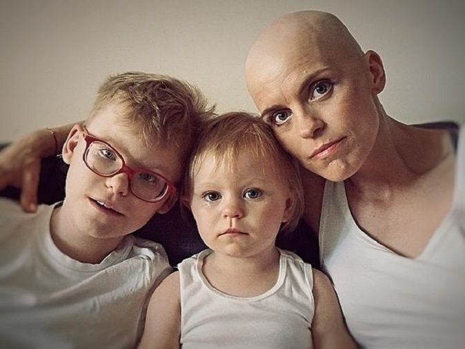 Marta ma złośliwego guza piersi. Nie może się teraz poddać