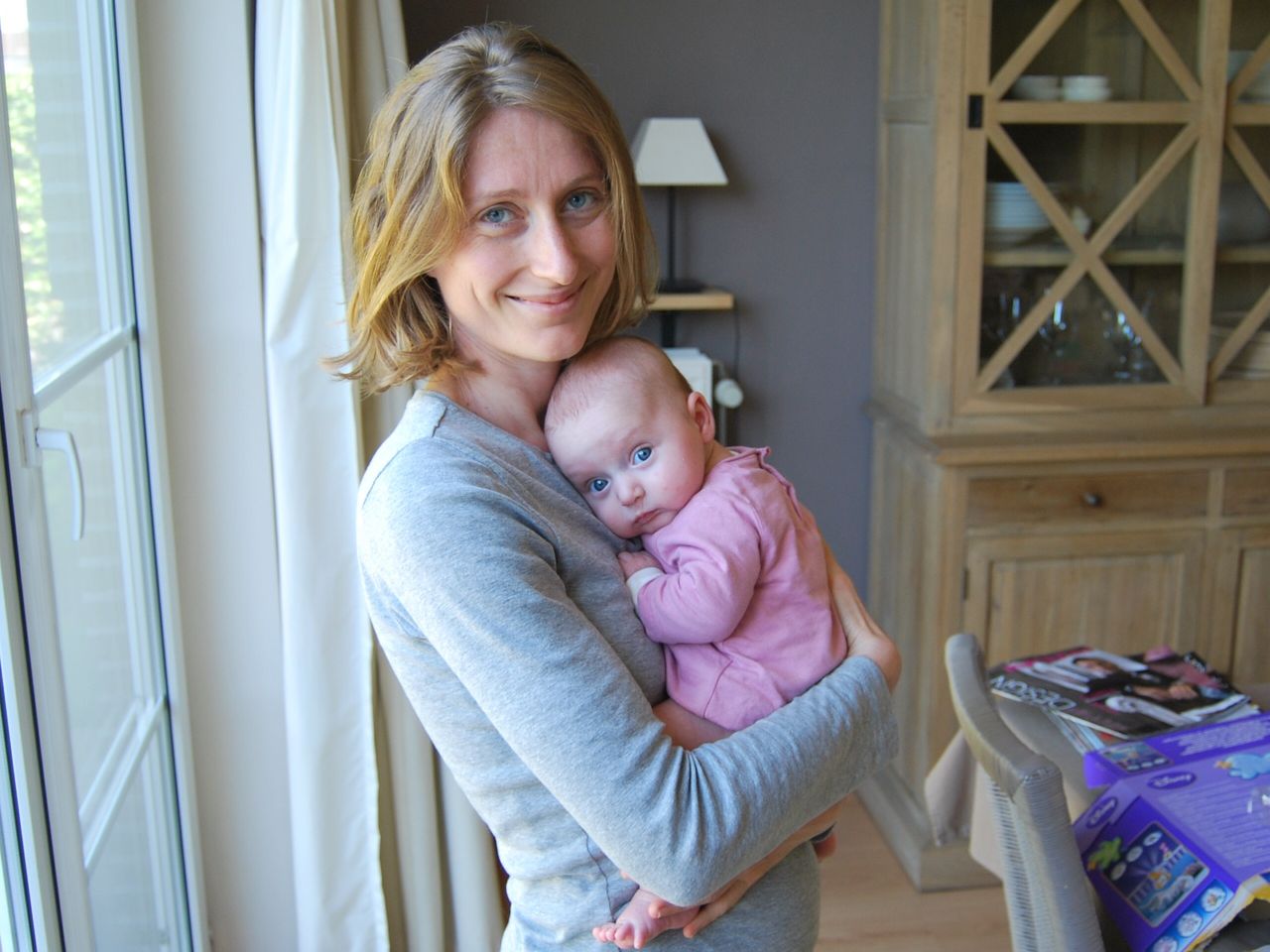 Niemowlę - pierwsze miesiące, rozwój ruchowy, pierwsze kroki i słowa