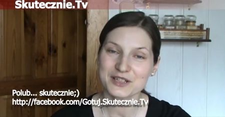 Letni przepis na mrożoną herbatę (WIDEO)