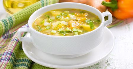 Zupa z młodej kapusty