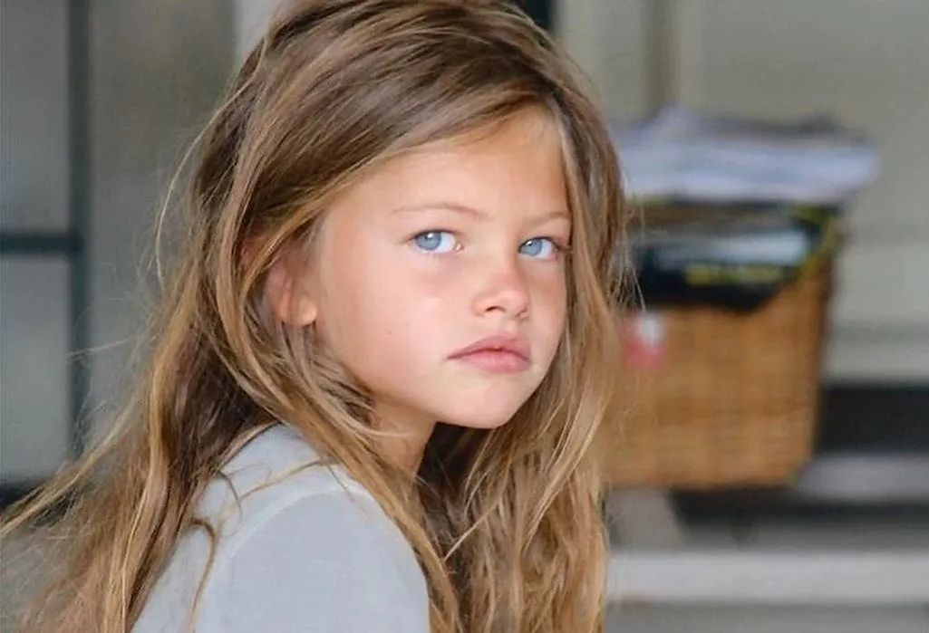 "Najpiękniejsza dziewczynka świata" w odważnej kreacji. Dzisiaj jest nie do poznania