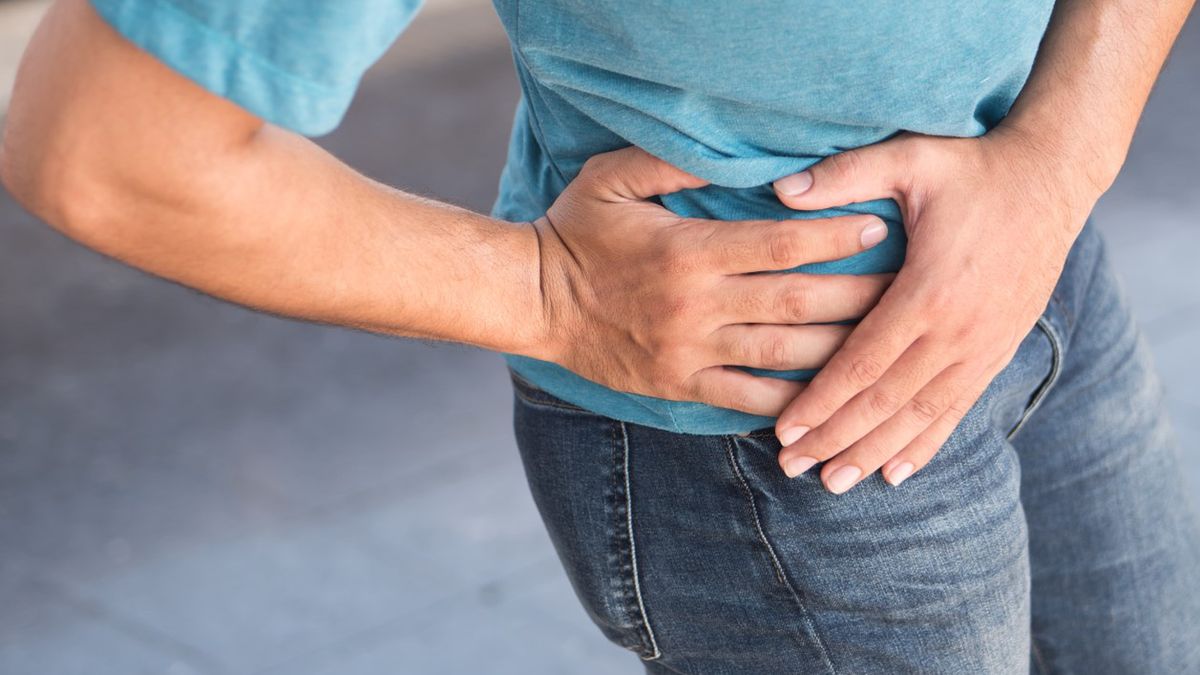 Młodzieńcze biodro szpotawe znane jest również jako młodzieńcze złuszczenie głowy kości udowej.