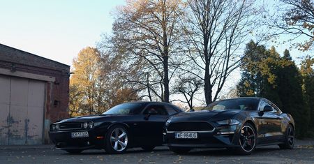 Bullitt 50 lat później: współczesne wersje forda i dodge'a w pościgu