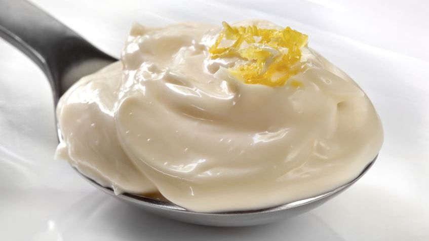 Majonez to popularna przyprawa wielkanocna