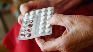 Nowa terapia na alzheimera. Lek ma wspierać "samooczyszczanie" neuronów