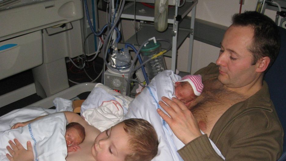 Kangurowanie wcześniaków ma ogromny wpływ na rozwój i zwiększa szanse przeżycia