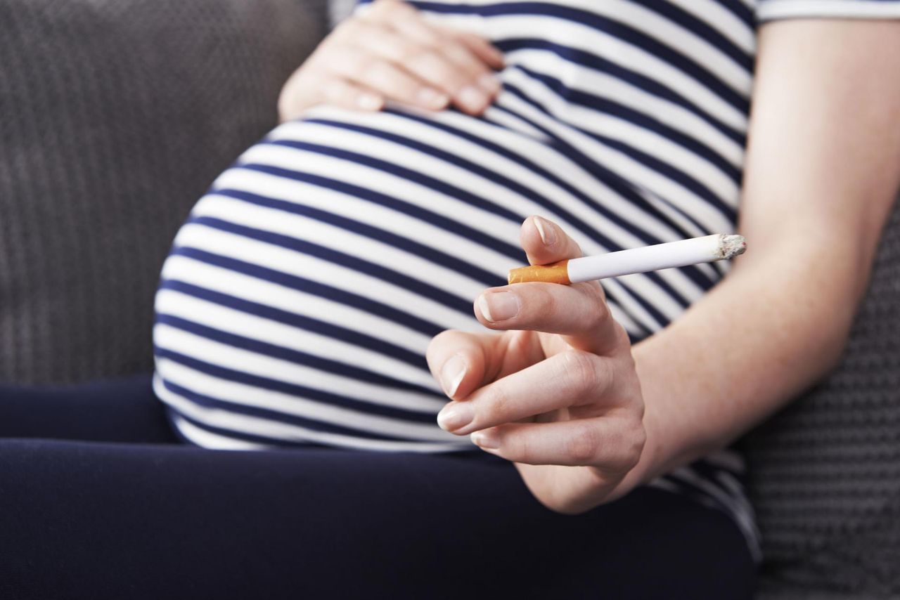 Używki w ciąży to wciąż problem. Połowa kobiet wstydzi się przyznać