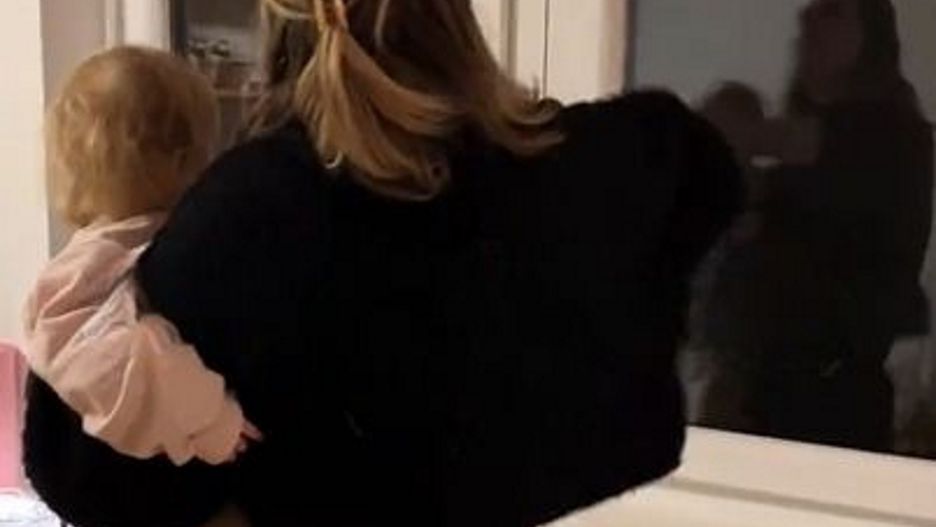 Przeraża, ale działa. Mama pokazała austriacki sposób na usypianie dzieci