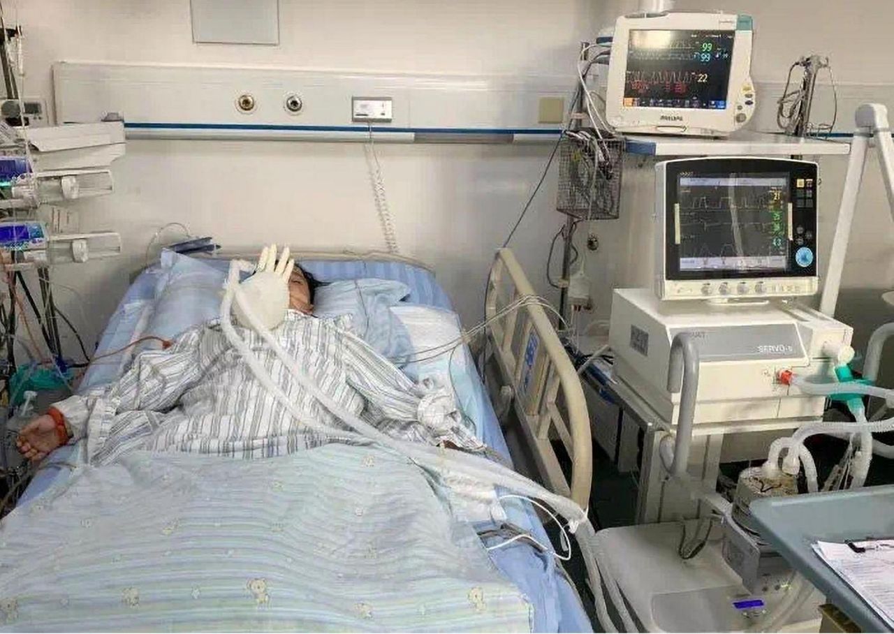 5-letni chłopiec połknął koraliki, które przedziurawiły mu jelita. Przebywa na OIOM-ie