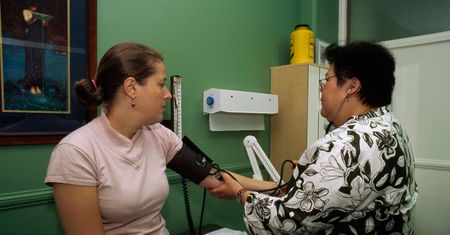 Dziedziczą ten problem po rodzicach. Skutkiem może być zawał serca