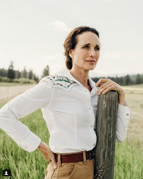 Andie McDowell uwielbia aktywność na świeżym powietrzu