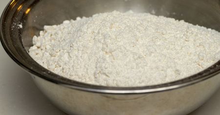 Farmaceuta wskazuje rakotwórczy produkt. Masz na pewno w kuchni