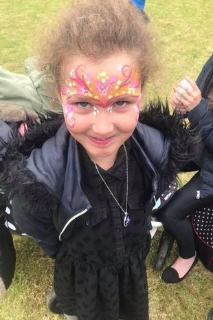 Carly odeszła wśród bliskich i w atmosferze miłości - wspominają rodzice