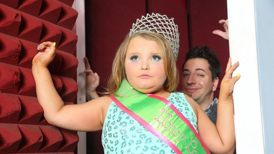 Honey Boo Boo pokazała zdjęcia z balu maturalnego. Mała miss ma już 17 lat!