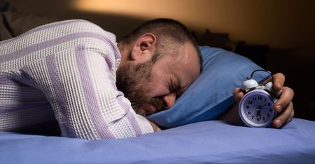 Rytm okołodobowy - czym jest? Objawy i leczenie zaburzeń rytmu dobowego