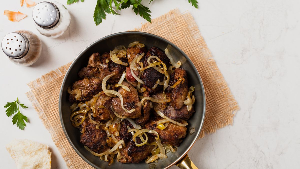 Podroby to źrodło białka, żelaza i witamin z grupy B.