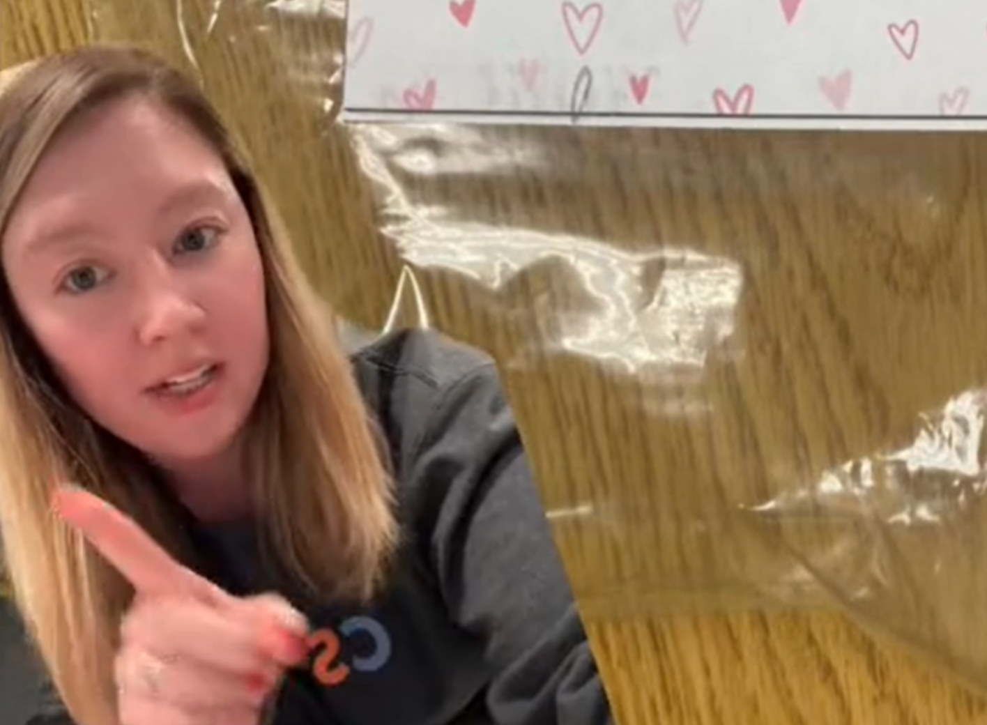 Nauczycielka dostała pusty worek