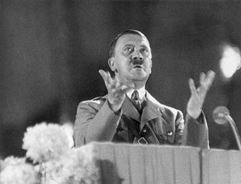 Genetyczna tajemnica Hitlera. Mógł mieć zespół Kallmanna