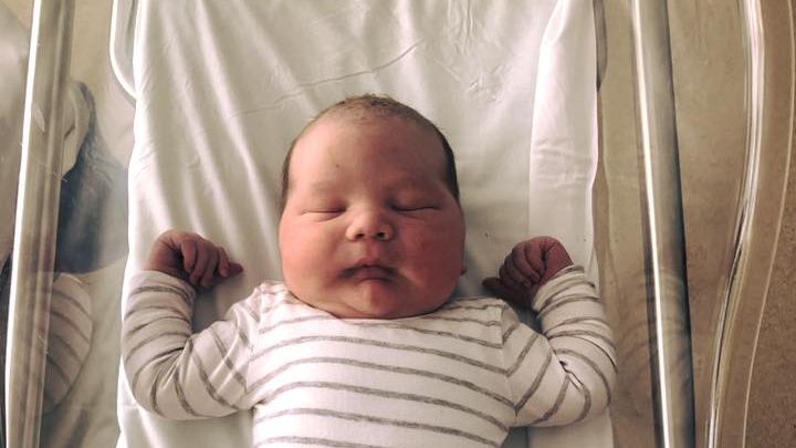 Parker Bell urodził się z wagą 5,75 kg 