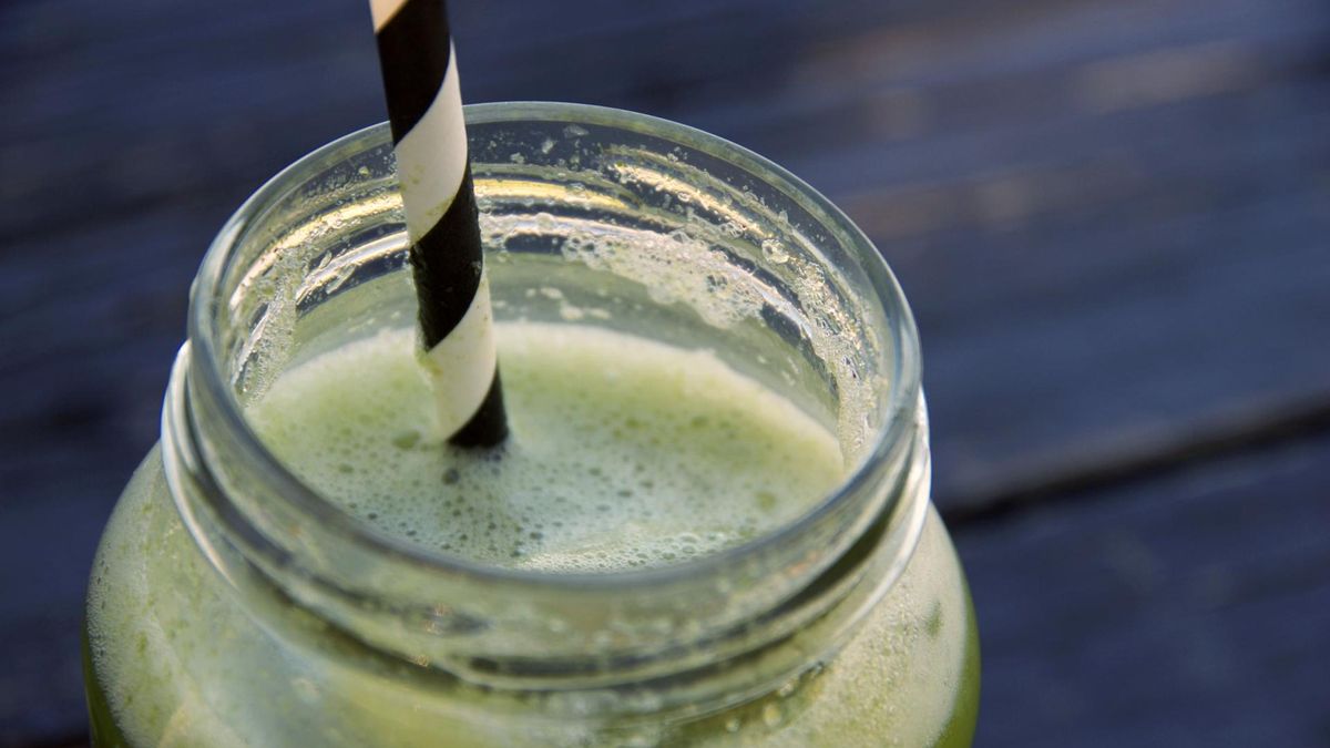 Regularne spożywanie soku z jarmużu przez trzy miesiące zmniejsza ryzyko choroby wieńcowej i podnosi poziom "dobrego" cholesterolu (HDL).