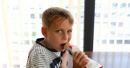 Operacje odchudzające wśród dzieci. Eksperci zaniepokojeni nowym trendem
