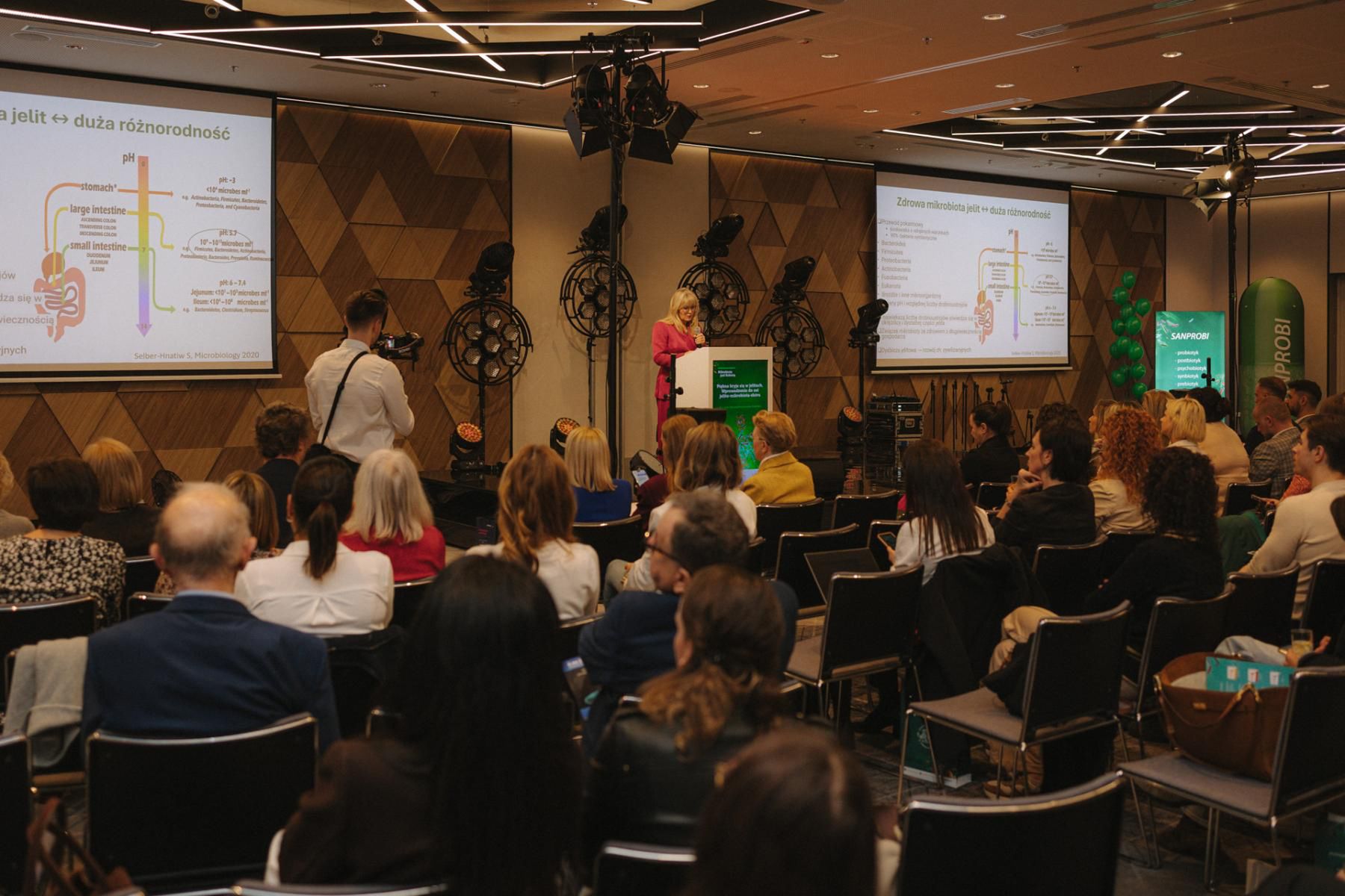 Dr n. med. Marzena Perzanowska-Stefańska na konferencji &quot;Mikrobiota jest kobietą&quot;