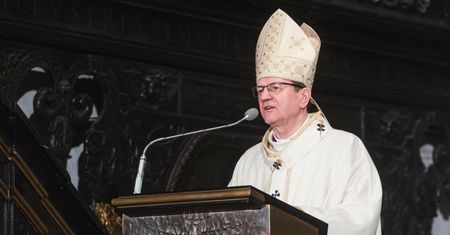 Abp Wojda bije na alarm: "Katecheci tracą poczucie sensu"