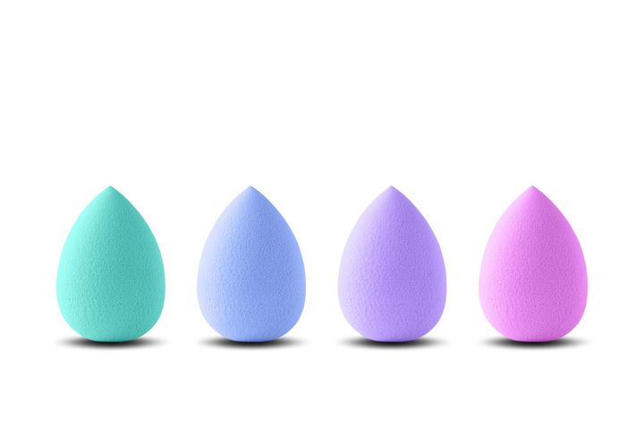 Beauty blender może występować w różnych kolorach