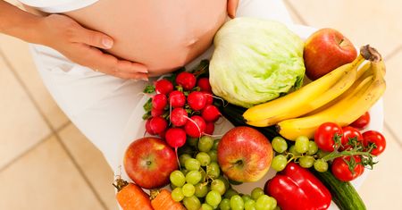 Weganka w ciąży. Jak wzbogacić swoją dietę, kiedy spodziewasz się dziecka?