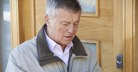 Produkty, które odmłodzą twój mózg. Które z nich pomogą ci ustrzec się przed demencją?