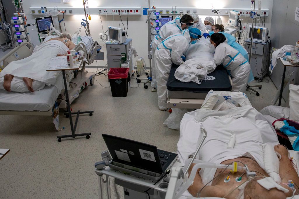 Coraz więcej lekarzy cierpi na zespół stresu pourazowego. Część zastanawia się nad zmianą zawodu