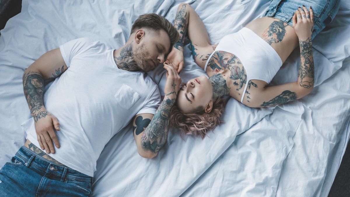 Uważaj podczas wakacji. Tak objawiają się choroby weneryczne