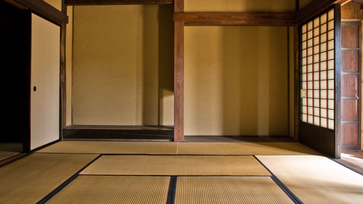 Mata tatami to tradycyjna japońska mata, która cechuje się ciekawym wyglądem, ale także trwałością, funkcjonalnością i wygodą.