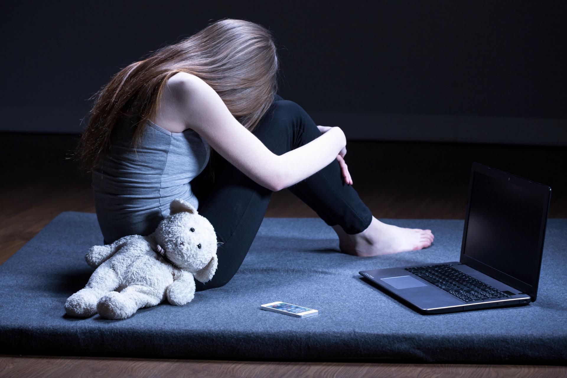 Dla młodych ludzi doświadczenie bólu fizycznego jest ratunkiem przed bólem emocjonalnym 