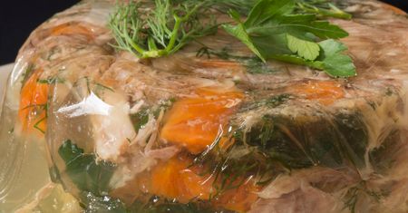 Omega-3, witamina C, kolagen. Co jeść, żeby zastąpić popularne suplementy?