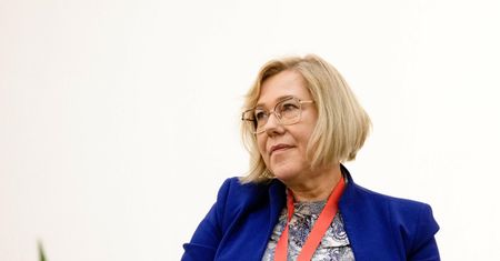 Dyrektor doniósł do sądu na matkę, a teraz ma kłopoty. Uczniowie szykują protest