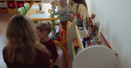 Zbulwesowana matka napisała o praktykach przedszkola. Mocna krytyka psychologa