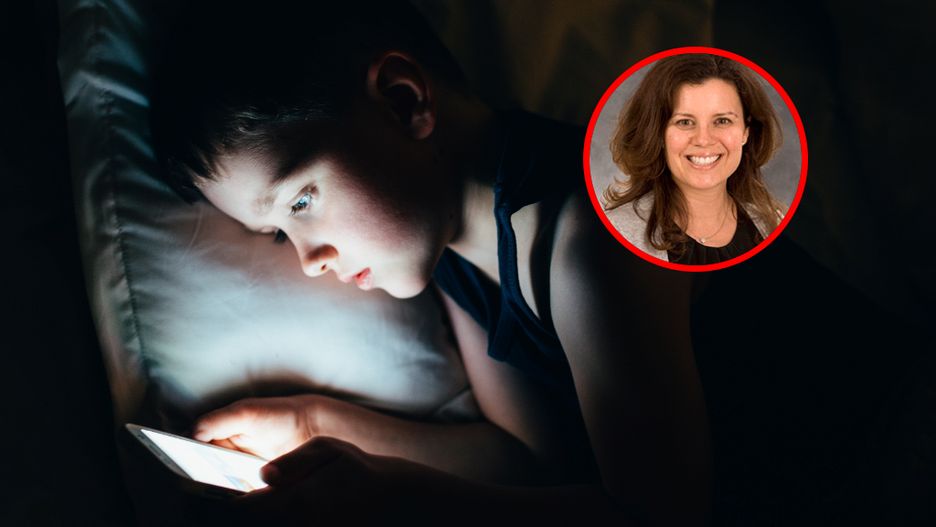 O tyle procent spadają wyniki szkolne dzieci przez ekrany. Naukowcy obliczyli zależność