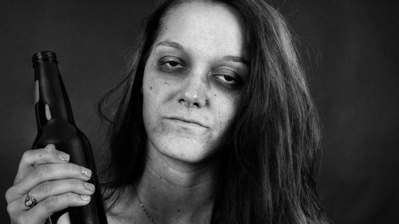 Alkohol zniszczył kolejne życie. Tym razem kobiety, matki dwójki dzieci. 